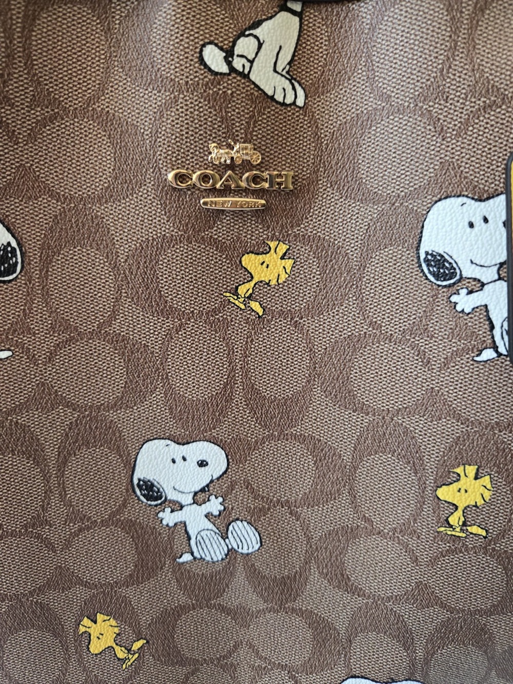 Coach City Tote Bag Signature Canvas Snoopy - Picture 3 of 9